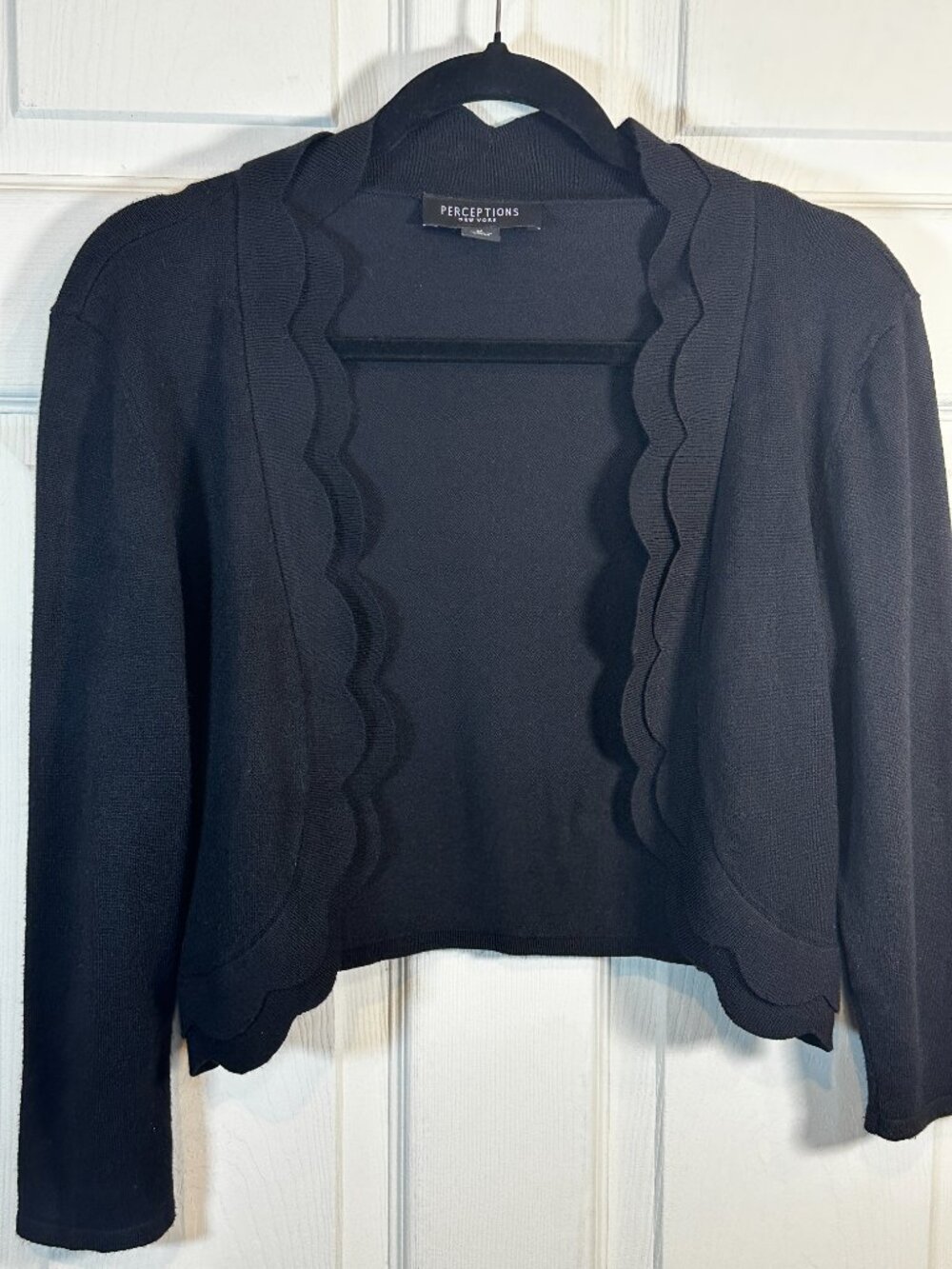 Perceptions New York Scallop Edge Cropped Cardigan Shrug Bundle Black + White Si - Picture 8 of 12